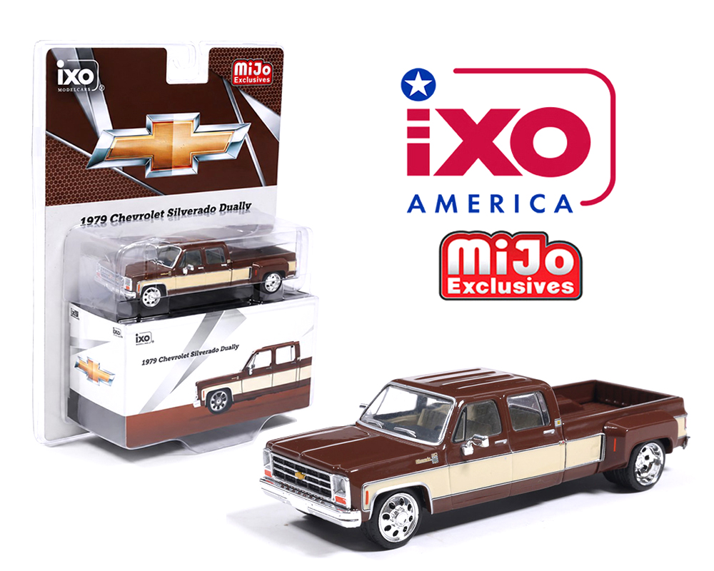 Preorder) IXO Model 1:64 1979 Chevrolet Silverado C30 Crew Cab