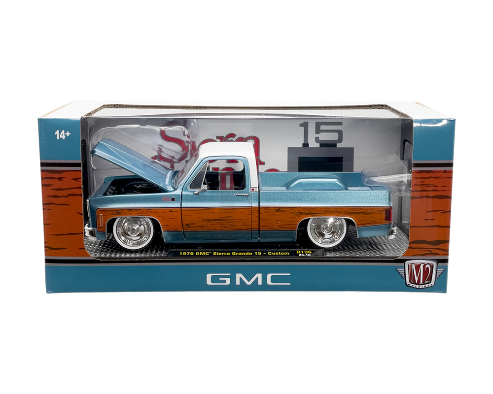 M2 Machines 1:24 1976 GMC Sierra Grande 15 - Custom - Blue