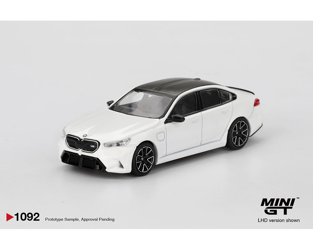 (Preorder) Mini GT 1:64 BMW M5 - Alpine White - Image 2